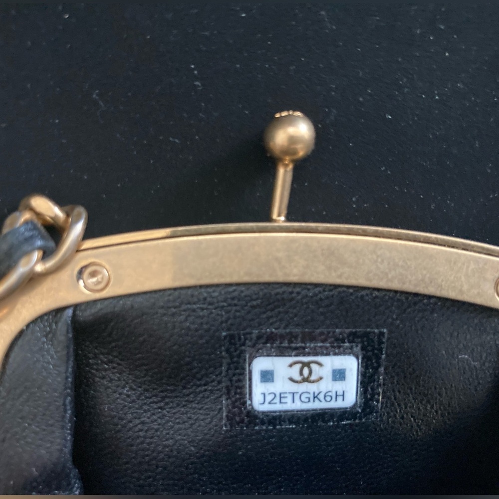 Rare, Unique Brand New Never Used Chanel Bag!!With 3 moveable adjustable purses! - Picture 9 of 12